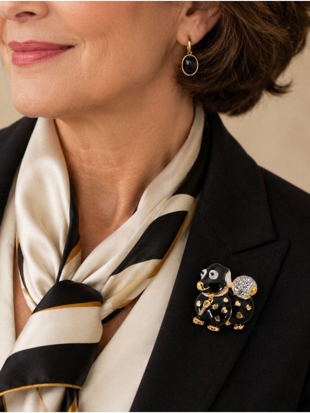 Vintage Black & Gold Dachshund Brooch Googly Eyes & Key Charm Collar - Picture 4 of 4